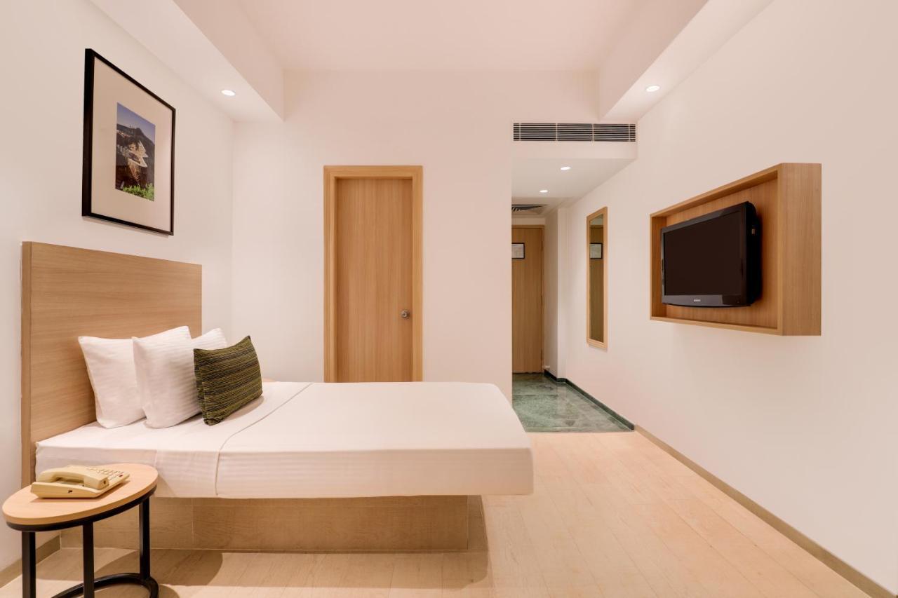 Lemon Tree Hotel Hinjewadi Pune Хинджевади Екстериор снимка