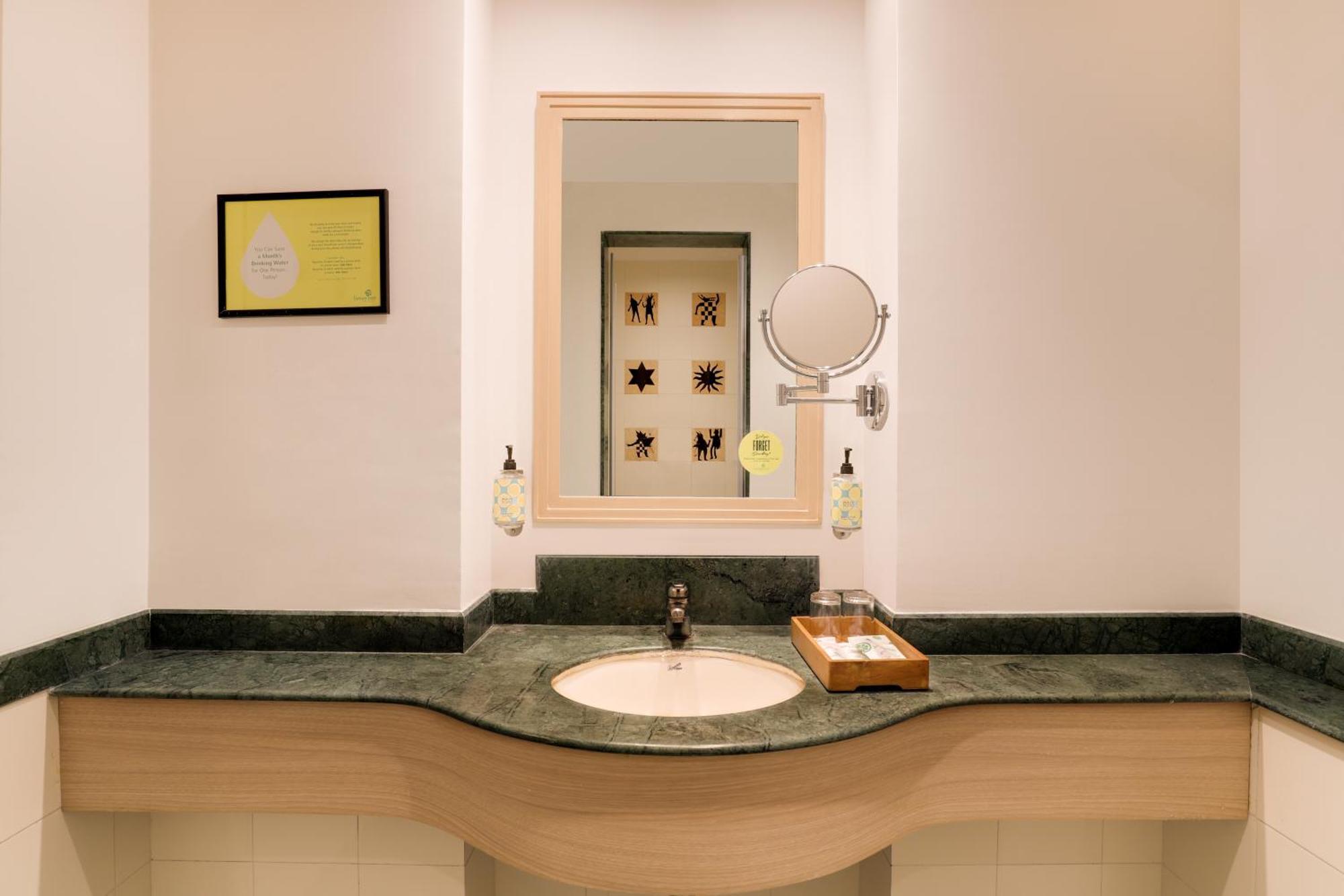 Lemon Tree Hotel Hinjewadi Pune Хинджевади Екстериор снимка