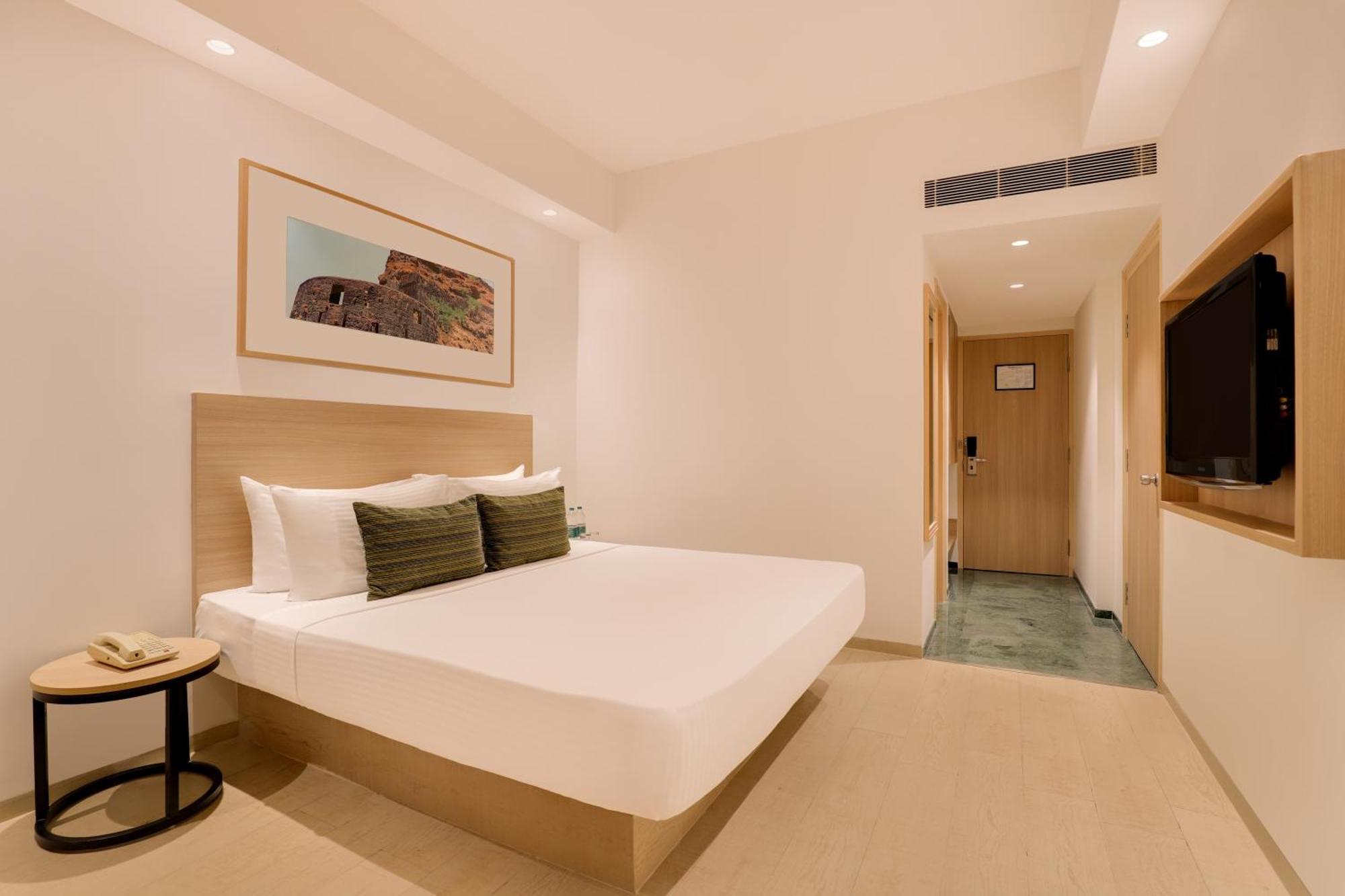 Lemon Tree Hotel Hinjewadi Pune Хинджевади Екстериор снимка