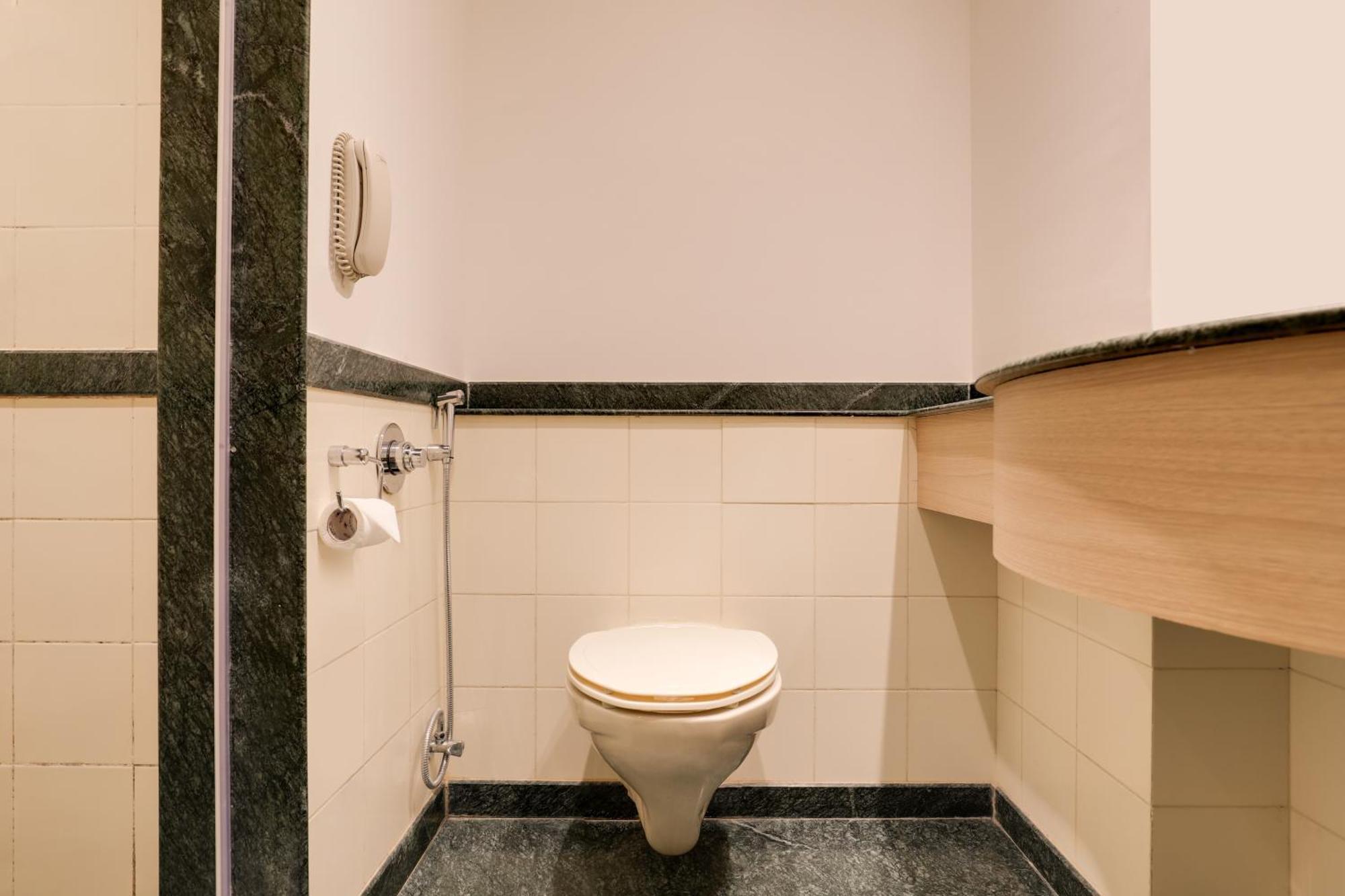 Lemon Tree Hotel Hinjewadi Pune Хинджевади Екстериор снимка