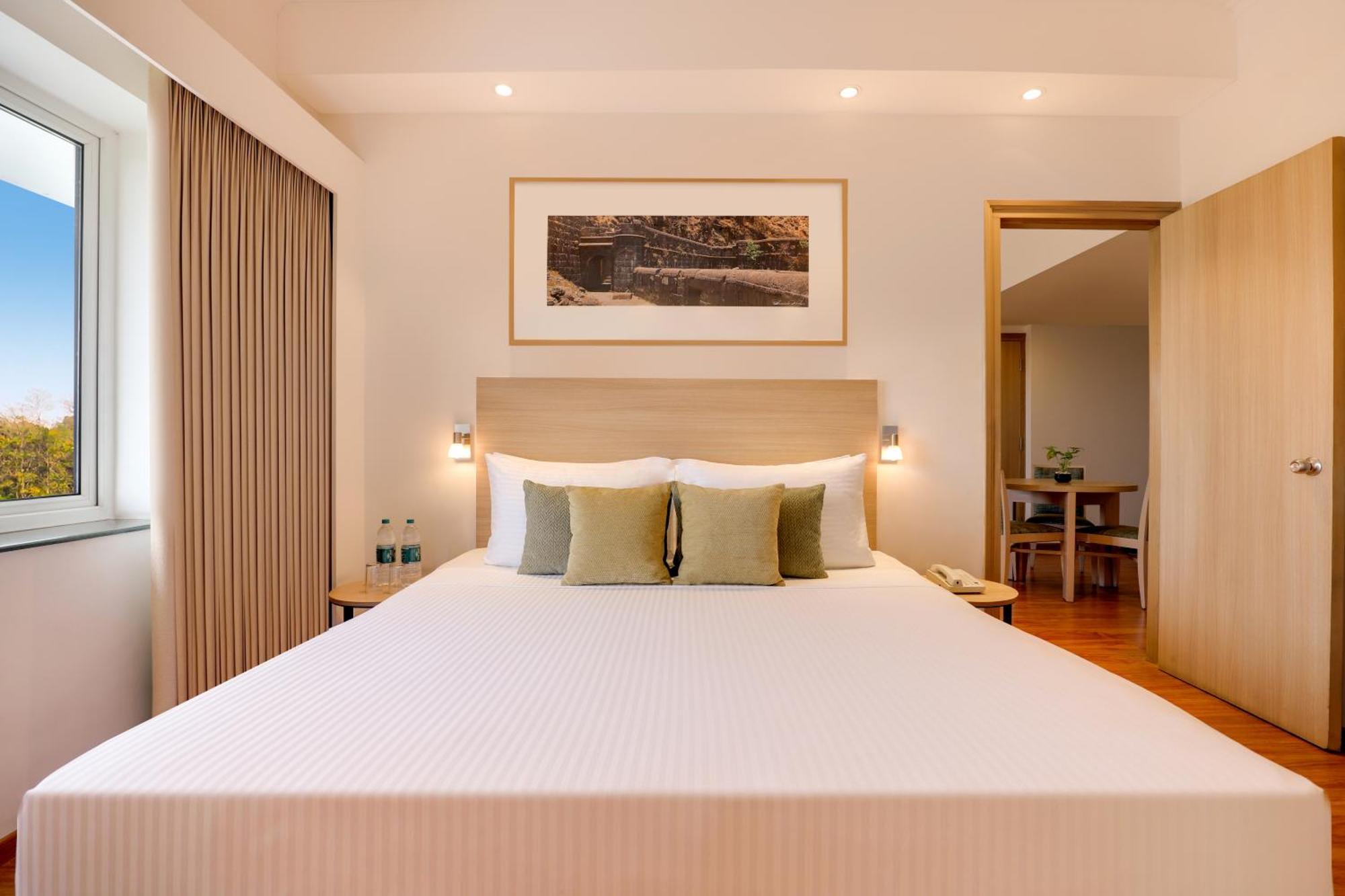 Lemon Tree Hotel Hinjewadi Pune Хинджевади Екстериор снимка