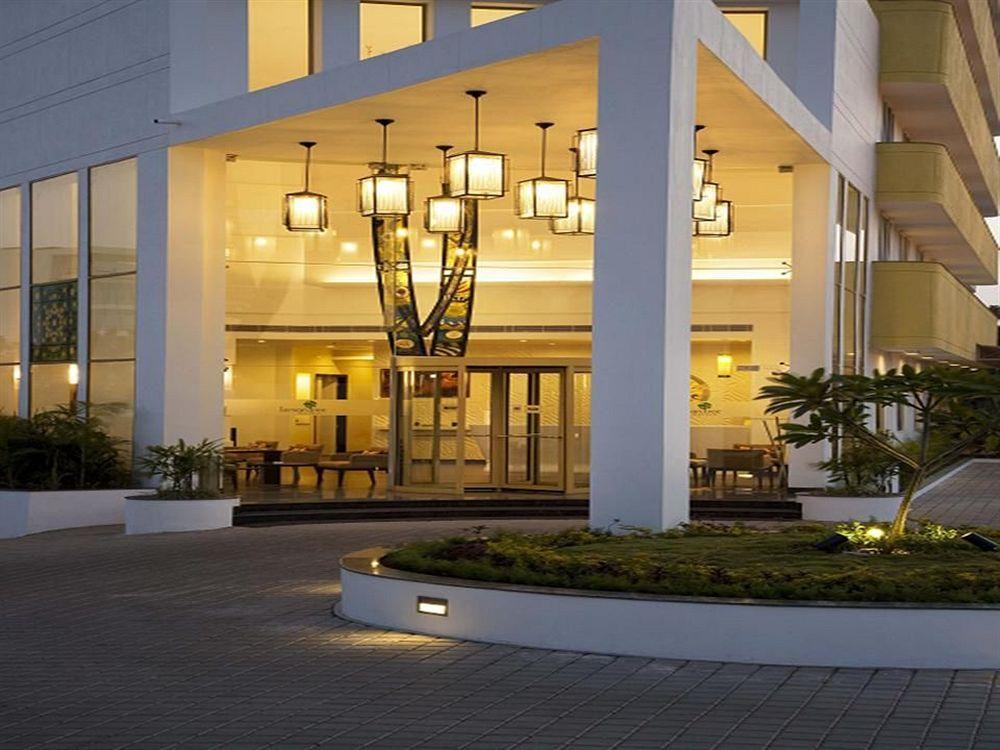 Lemon Tree Hotel Hinjewadi Pune Хинджевади Екстериор снимка