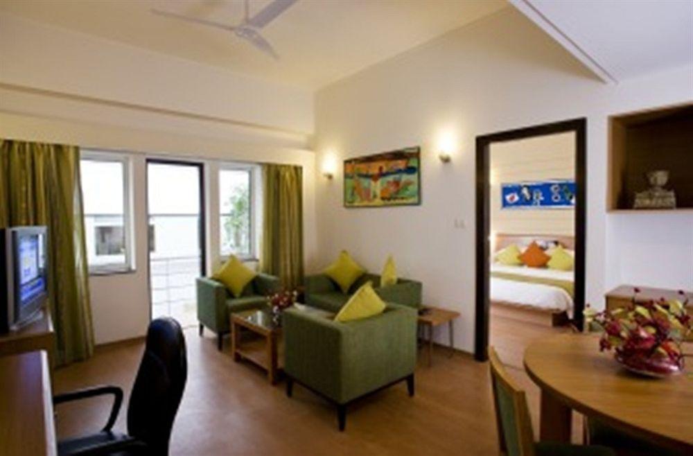 Lemon Tree Hotel Hinjewadi Pune Хинджевади Екстериор снимка