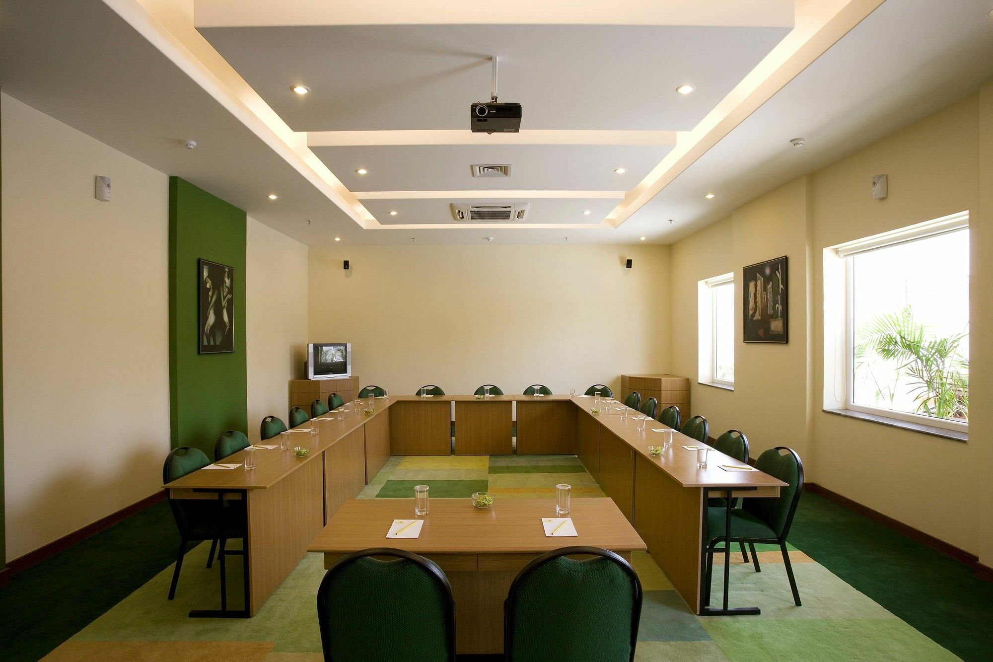 Lemon Tree Hotel Hinjewadi Pune Хинджевади Екстериор снимка