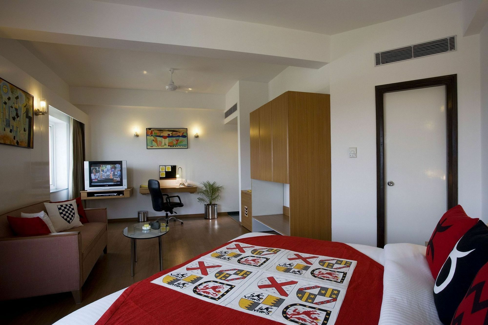 Lemon Tree Hotel Hinjewadi Pune Хинджевади Екстериор снимка